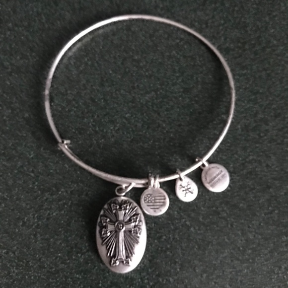 Alex and Ani Expandable Wire Bracelet Armenian Cross Charm - Picture 3 of 10